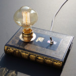 Lampe Livre Cuir